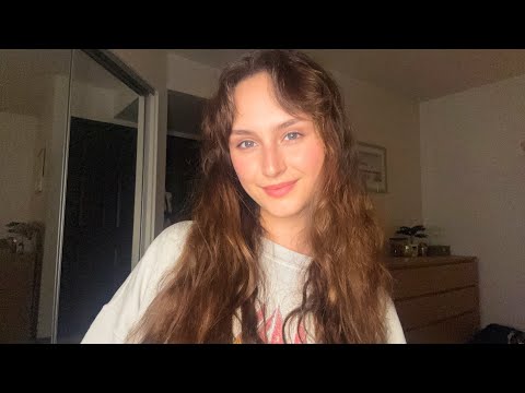 Lofi ASMR ~ Reading Poetry by Emily Dickinson (gum chewing, whispering, tongue clicking, & kitties!)