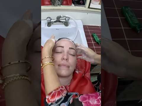 Extraordinario lavado de cabello en el Barrio Chino de Bangkok 💆🏼‍♀️🫧 #hair #relax #asmr #short
