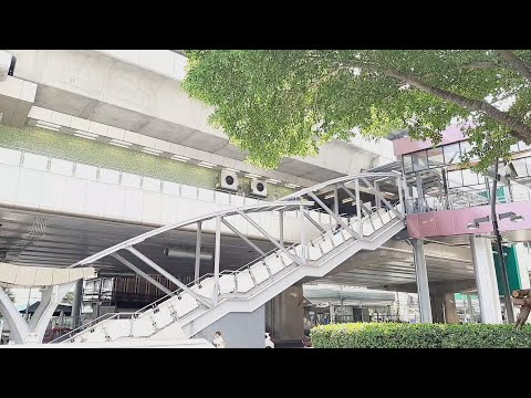 VLOG Review Sky Train in Bangkok Thailand