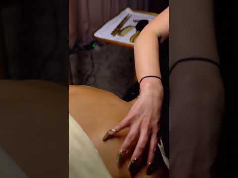 Giving nails a chance to redeem themselves😌 #asmr #backscratching #asmrmassage #nailtapping #relax