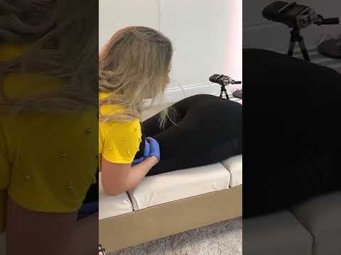 head to toe CRUNCHES female chiropractor  #shorts