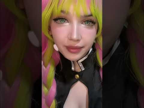¡Cosplayer hace ASMR!