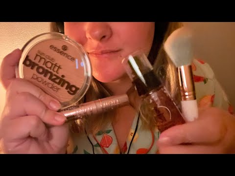 🇩🇰 ASMR - doing a quick makeup // danish dansk
