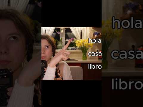 ASMR: Reading in Spanish