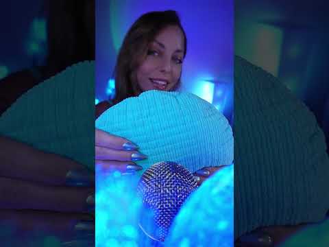 Crunch Pillow ASMR 🫠💙💤 #asmr #asmrsounds #asmrvideo #asmrlivestream #livestream