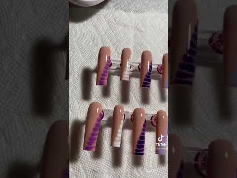 Press on nails