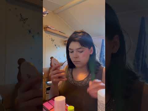 Doing makeup at home trend - lashes went wrong