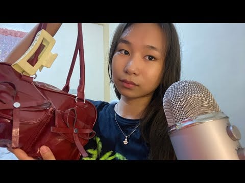 ASMR What’s in my bag??