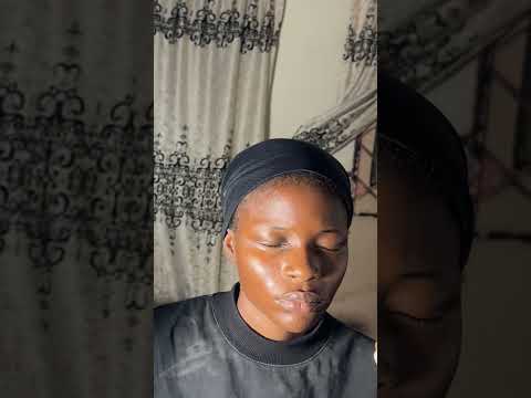ASMR MY SISTER DOES MY MAKEUP WITH GUM CHEWING