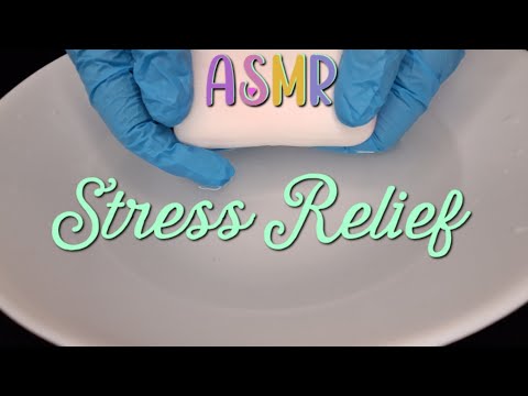 [ASMR] Sussurros Positivos + Sons Relaxantes de Água com Sabão