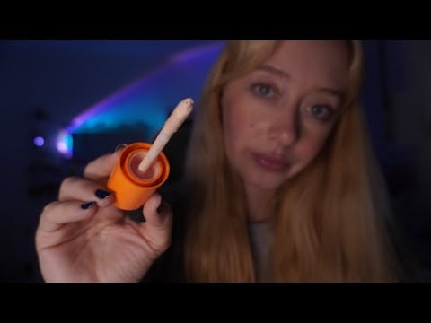 ASMR - TE MAQUIANDO SUAVEMENTE ATÉ VOCÊ DORMIR 😴 