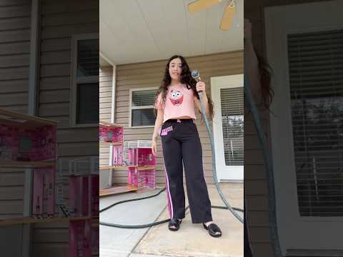 RENOVANDO UNA CASA DE BARBIE DE SEGUNDA MANO