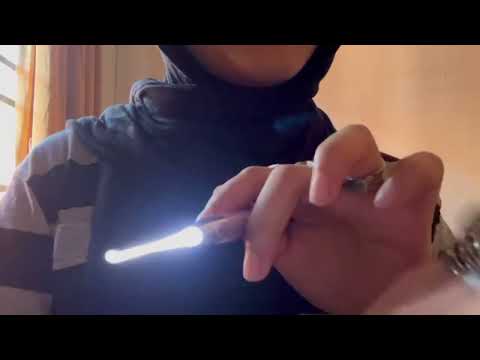 ASMR | 1 Minute follow the light (Eye test, Light triggers)