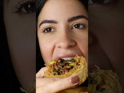 ASMR SHORTS COMENDO DOCE ÁRABE