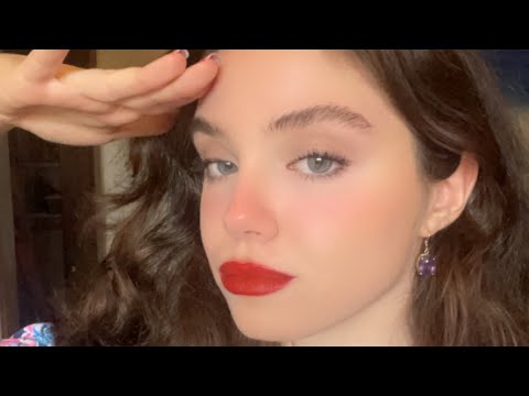 ❤️|ASMR|❤️ Soft Ramble + Tapping and Hand Fluttering | ASMR