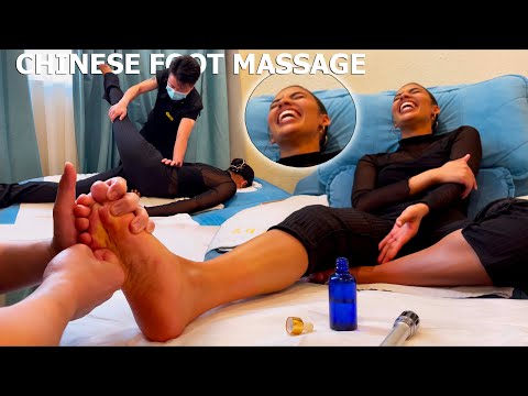 ASMR: Relaxing CHINESE FOOT MOXIBUSTION MASSAGE!