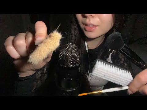 ASMR #3 | Aggressive mic brushing, rubbing and scratching (with some mouth sounds)