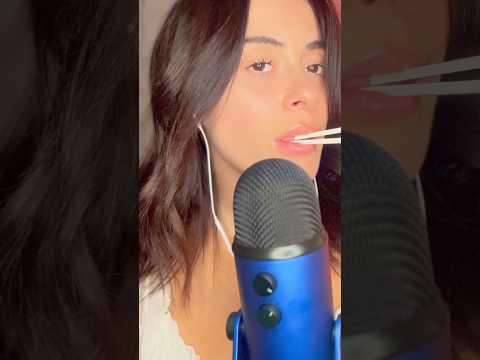 🥢✨ #asmr #relax #mouthsounds #tingles #asmrvideo