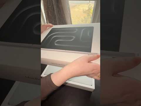 ASMR MacBook Unboxing 💻🩷#unboxing #macbook #asmrsounds