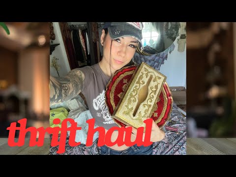 ASMR thrift haul. Show & Tingle. Soft spoken, lofi, crinkling, tapping. Chit chat