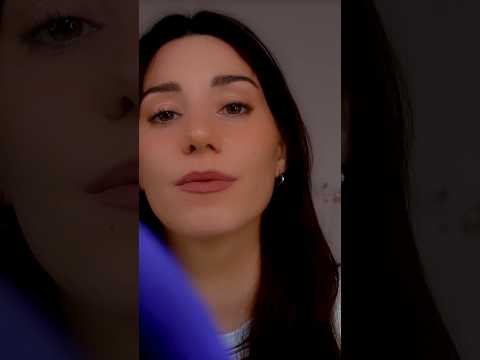 ASMR Médico 🤍👩🏻‍⚕️ Examen de Nervios Craneales Test del tacto 💤 Roleplay #asmr #shorts #short