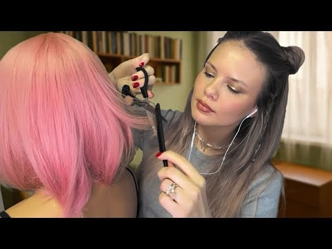 АСМР королева общаги делает тебе стрижку 💇🏼‍♀️ (очень мурашечно)