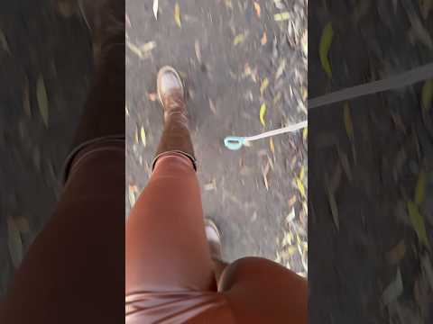 ASMR Wanderung mit brauner Lederhose und Stiefel. 🤭