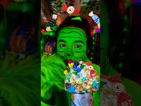 The grinch eats glass candy 💚🍬 What’s your favorite meal? 😋 #eat #food #eating #mukbang #candy