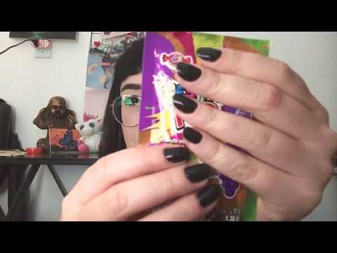 ASMR eating lollypop - comendo pirulito que estoura na boca-MOUTH SOUNDS