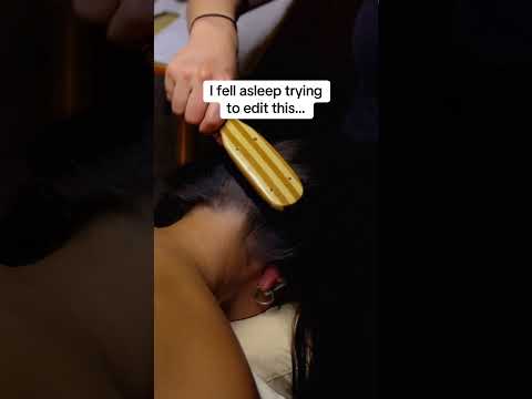 keep watching and you’ll understand🫣 #relax #asmr #asmrhair #massage #backscratching