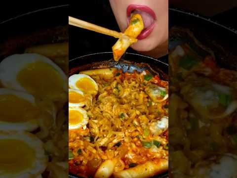 SPICY BULDAK NOODLES #asmr #food #korea