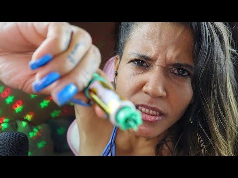 ASMR te MAQUIANDO de forma AGRESSIVA 😤💄
