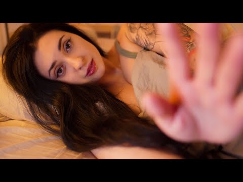 ASMR Tu novia te cuida en la camita 💖 ASMR Roleplay español