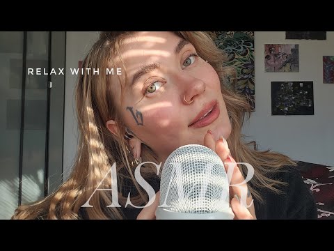 Relax With Me♡ (höpöttelyä vanhemmuudesta!!!) ASMR Suomi  lähikuiskauksia, käsiliikkeitä etc 