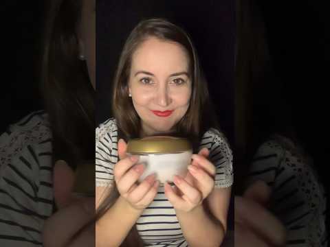 ASMR: Passando creme hidratante no seu rosto 🤍 (sons de creme, boca, tapping, etc.)