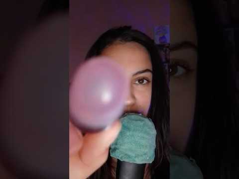PASSANDO GLOSS EM VOCÊ 💋👄👅 #asmr #asmrsonsdeboca