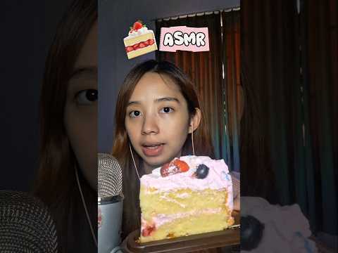 craving for strawberry cake🤤