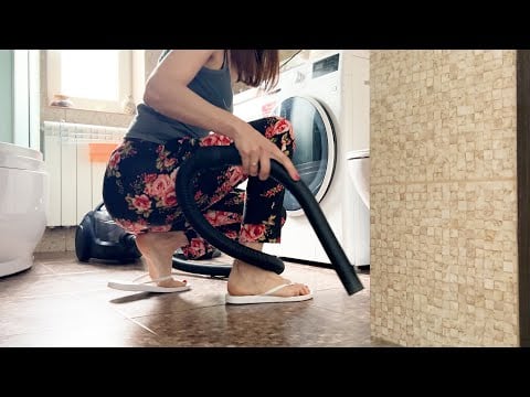 My bathroom cleaning. Washing the sink, cleaning the mirror, vacuuming with a Bosch vacuum cleaner