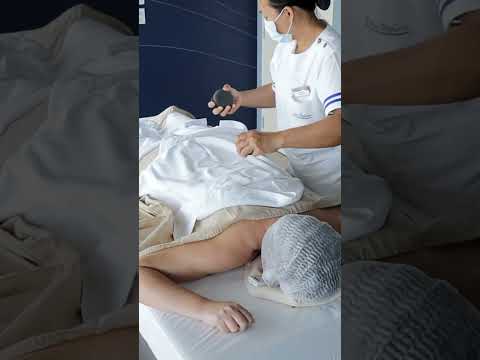ASMR  - Masaje con piedras calientes en espalda