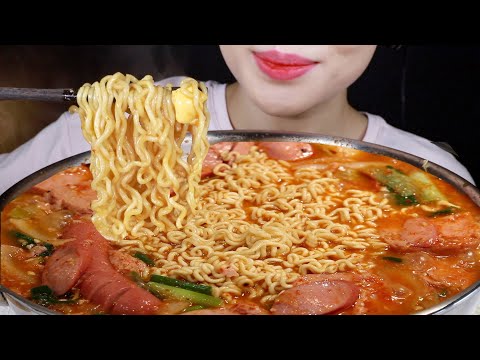 ASMR Spicy Sausage Stew with Ramen Noodles | Korean Army Stew | Budae-jjigae | Eating Sounds Mukbang