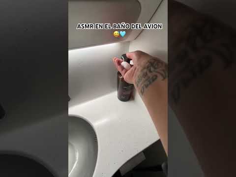ASMR EN EL BAÑO DEL AVION 😅 #asmrcommunity #asmr #asmrsounds #trending #asmrcasero #asmreating