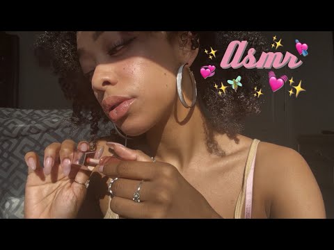 ASMR | mic nibbles + lipgloss 🧚🏽💛 {lofi}