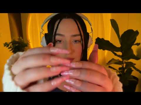 *one minute asmr* glossy nails tapping & scratching (no talking)