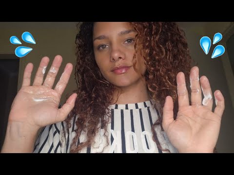 ASMR • Você aceita uma MASSAGEM minha?? 🤗😘 #relax 