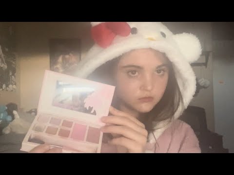 Doing your make up ￼(SLEEPOVER) ASMR