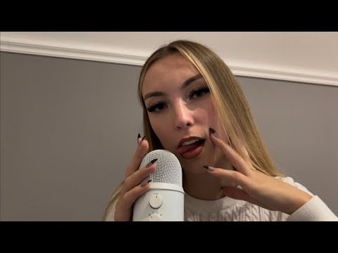 ASMR | mic scratching with mouth sounds👄