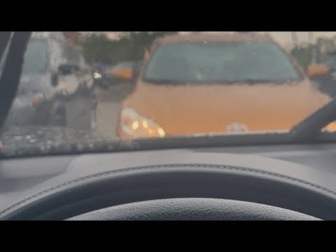 ASMR 🚙 🌧️ Car tapping in the parking lot