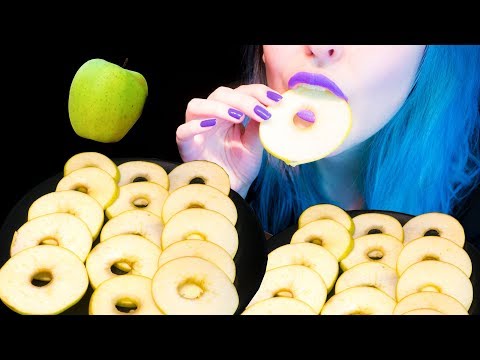 ASMR: Super Crispy & Thin Apple Rings ~ Relaxing Eating Sounds [No Talking|V] 😻