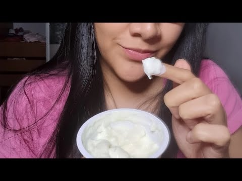 ASMR COMIENDO YOGURT CON EL DEDO | ASMR CASERO