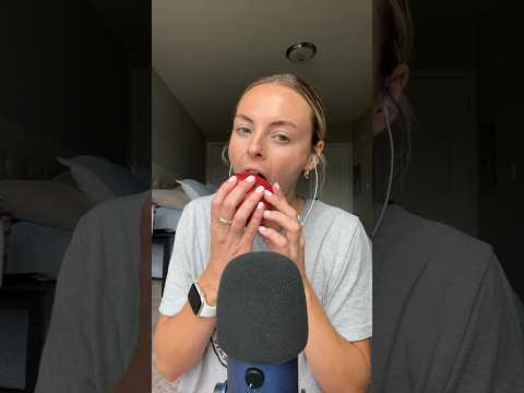 Juicy Eating Sounds 🍎 #asmr #relax #tinglessensation #asmrtriggers #tingles #asmrvideos #relaxing